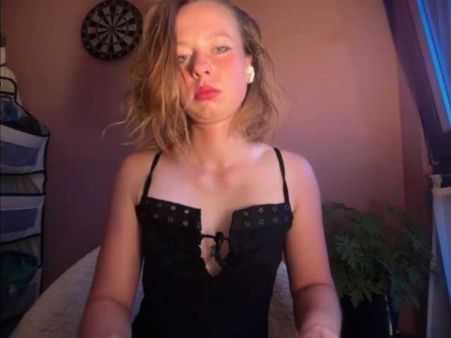 BettyLovely live cam