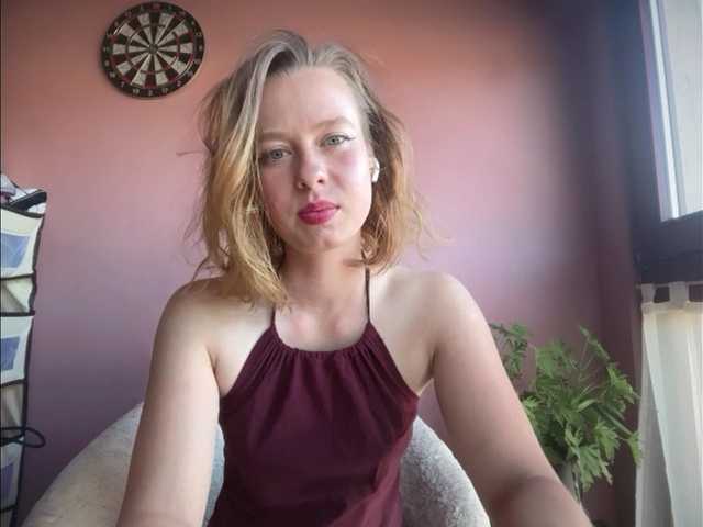 BettyLovely live cam on BongaCams