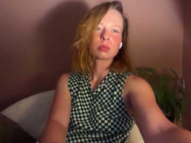 BettyLovely live cam on BongaCams