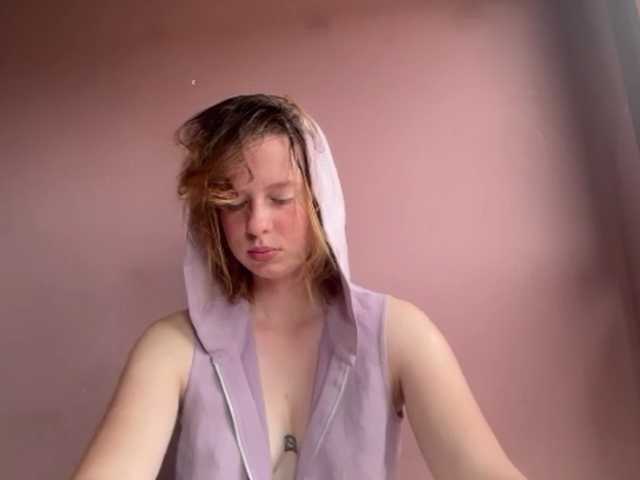 BettyLovely live cam on BongaCams