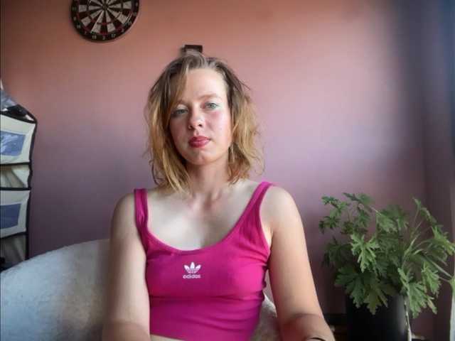 BettyLovely live cam on BongaCams