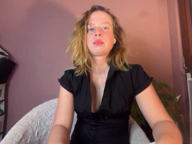 BettyLovely live cam preview