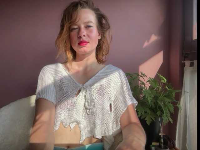 BettyLovely live cam on BongaCams
