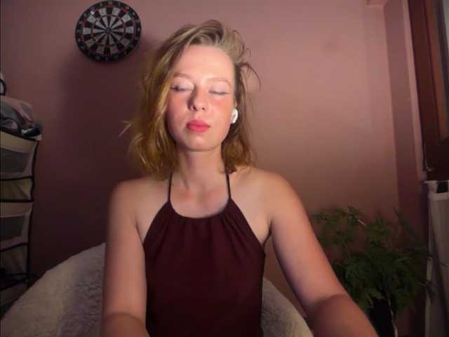 BettyLovely live cam on BongaCams