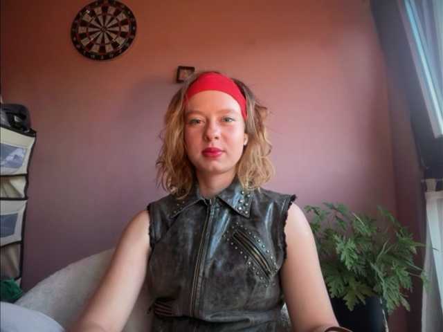 BettyLovely live cam on BongaCams