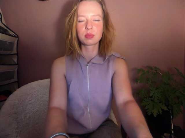 BettyLovely live cam on BongaCams
