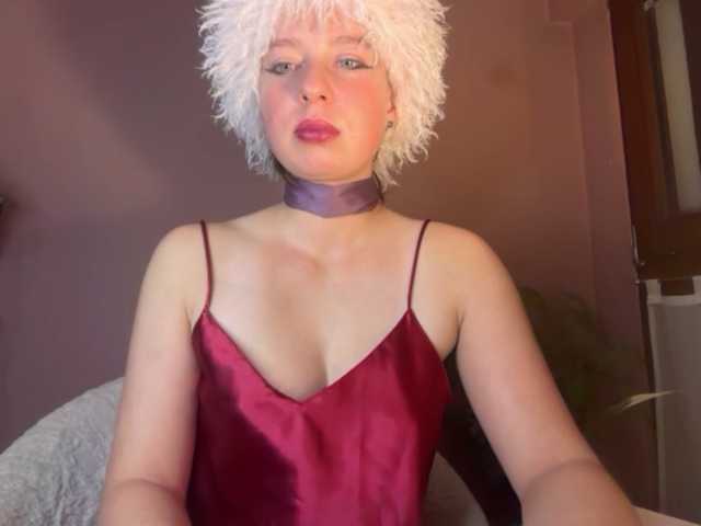 BettyLovely live cam on BongaCams