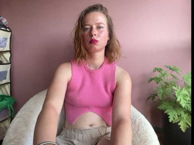 BettyLovely live cam on BongaCams