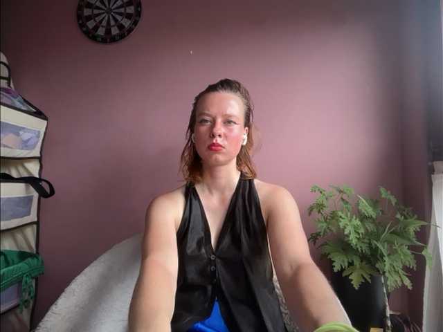 BettyLovely live cam on BongaCams