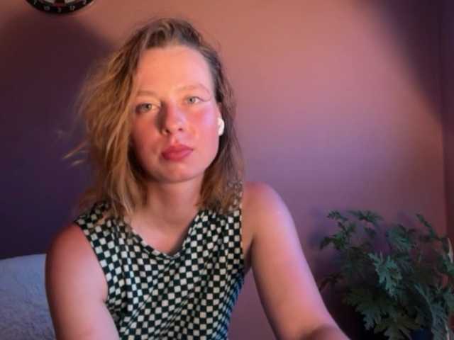 BettyLovely live cam on BongaCams