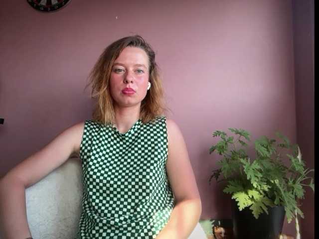 BettyLovely live cam on BongaCams