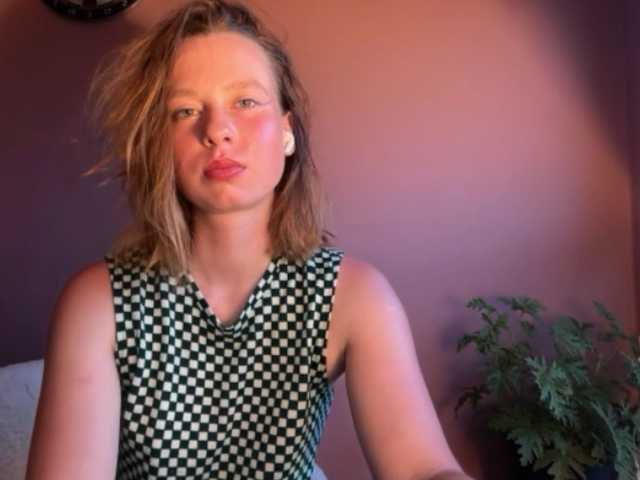 BettyLovely live cam on BongaCams