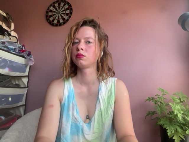 BettyLovely live cam on BongaCams