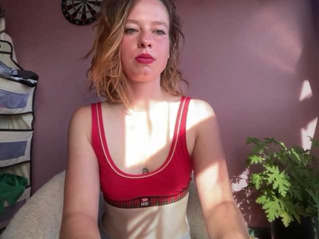 BettyLovely live cam