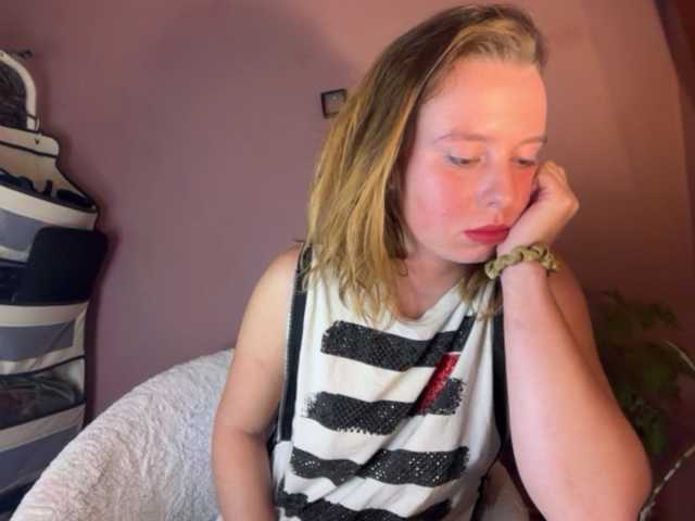 BettyLovely live cam on BongaCams