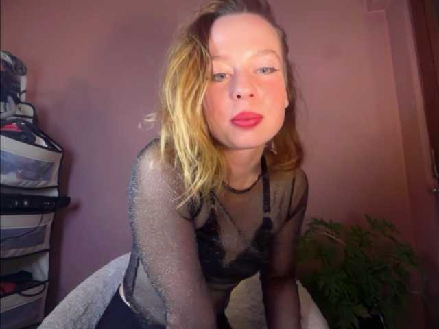 BettyLovely live cam on BongaCams