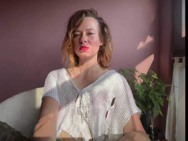 BettyLovely live cam on BongaCams