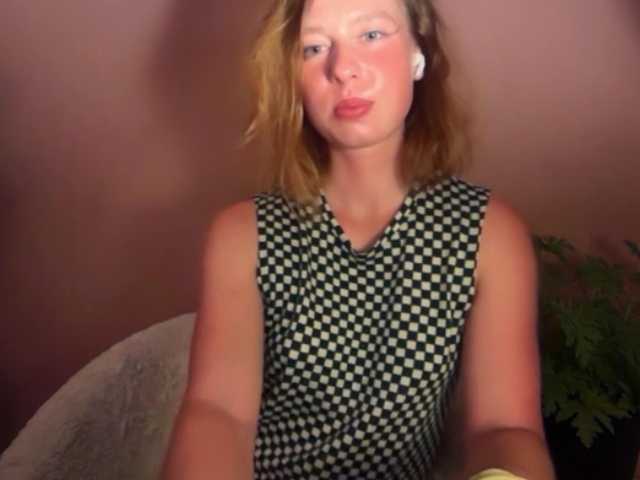 BettyLovely live cam on BongaCams