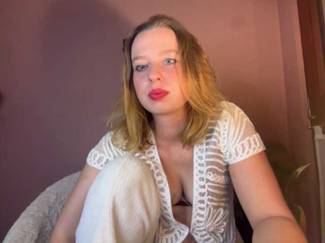 BettyLovely live cam on BongaCams