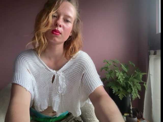 BettyLovely live cam on BongaCams