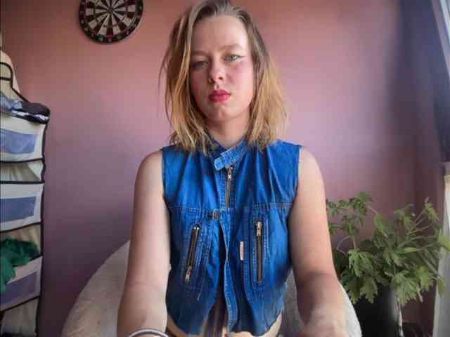 BettyLovely webcam
