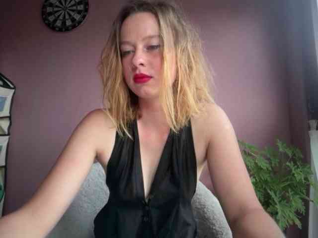 BettyLovely webcam