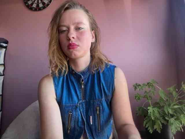 BettyLovely webcam