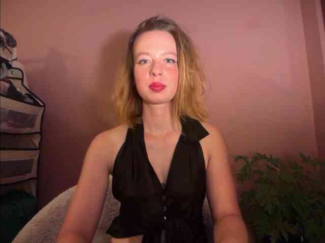 BettyLovely webcam