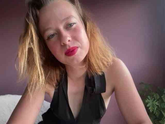 BettyLovely webcam