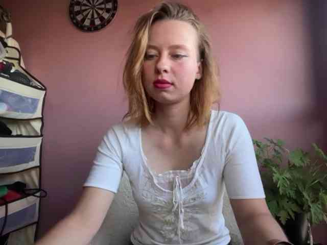 BettyLovely webcam