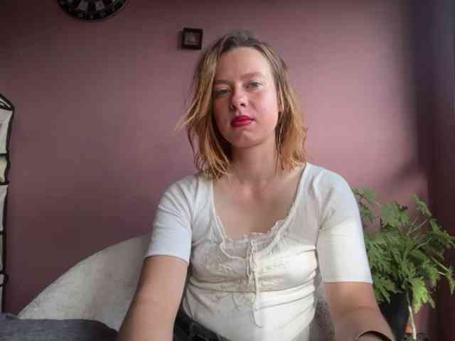 BettyLovely webcam