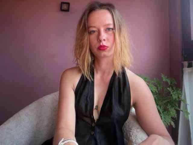 BettyLovely webcam