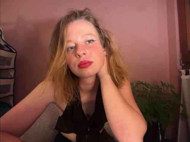 BettyLovely webcam
