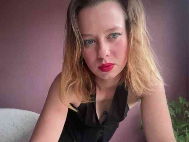 BettyLovely webcam