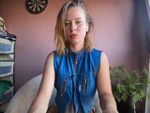 BettyLovely webcam