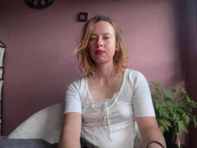 BettyLovely webcam
