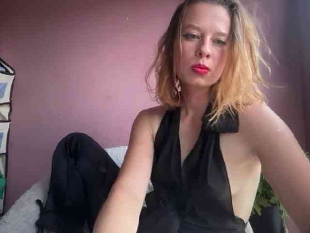 BettyLovely webcam