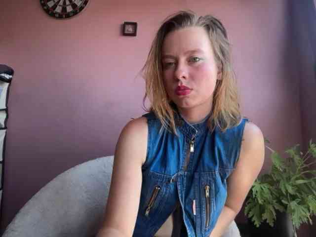 BettyLovely webcam