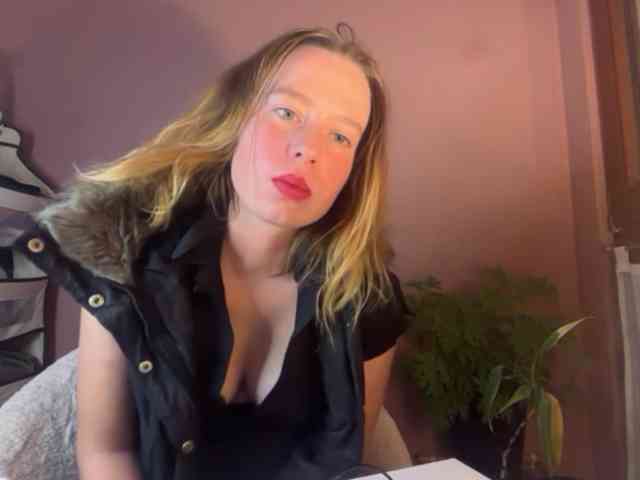 BettyLovely webcam