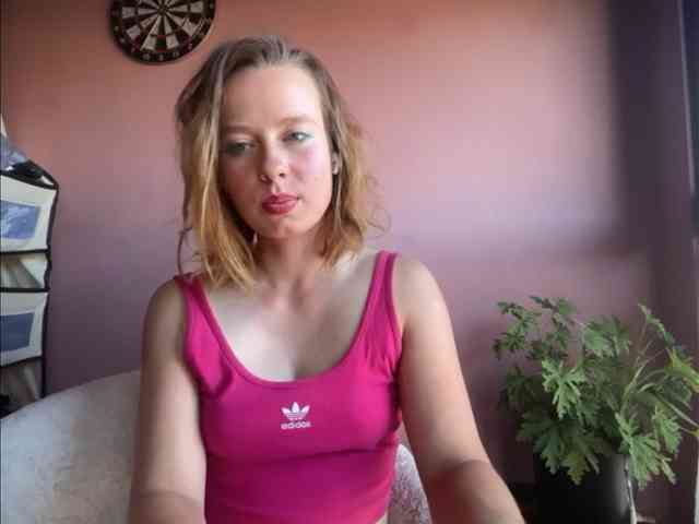 BettyLovely webcam