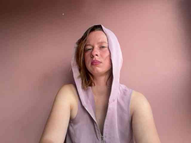 BettyLovely webcam