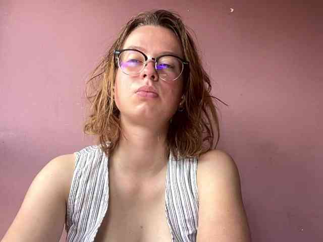 BettyLovely webcam