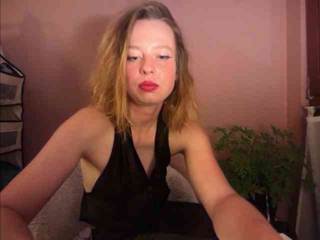 BettyLovely webcam