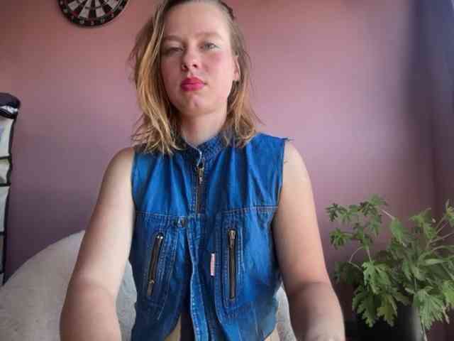 BettyLovely webcam