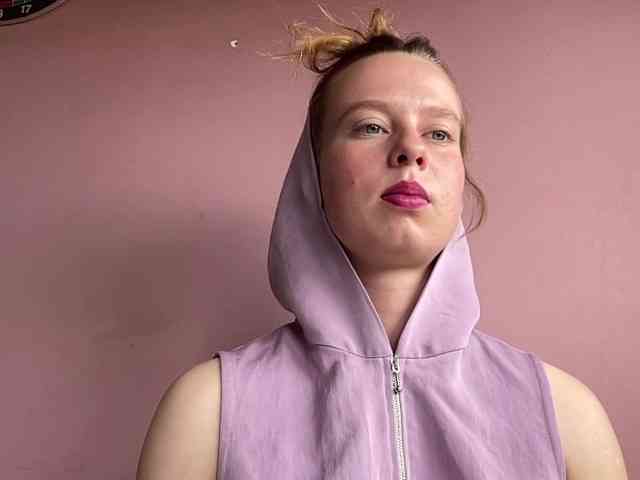 BettyLovely webcam