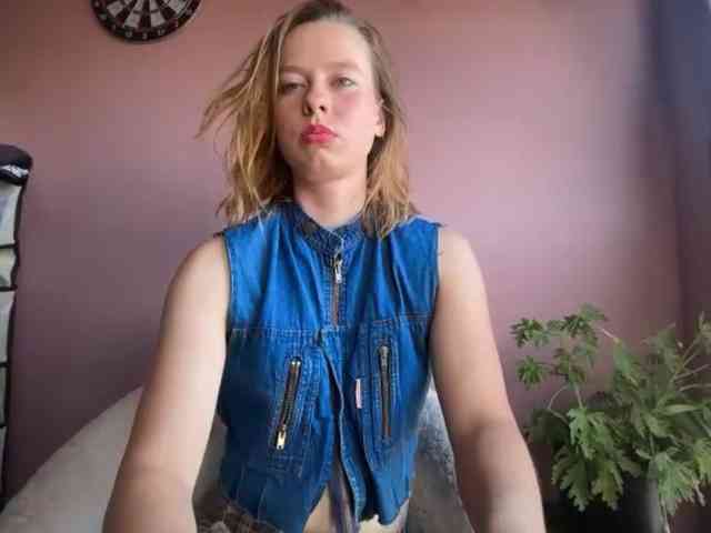 BettyLovely webcam