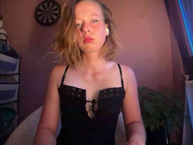 BettyLovely webcam