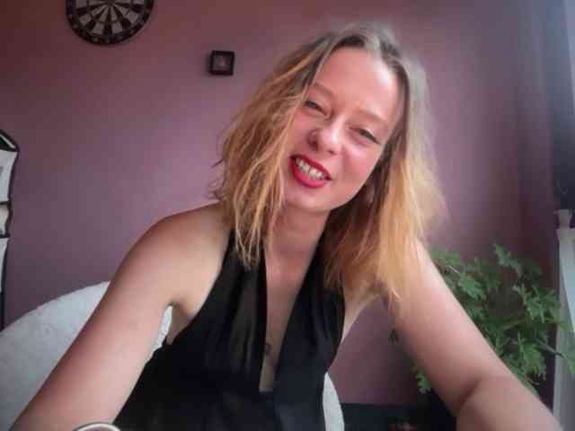 BettyLovely webcam