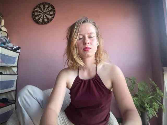 BettyLovely webcam