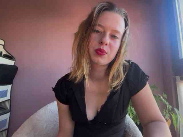 BettyLovely webcam